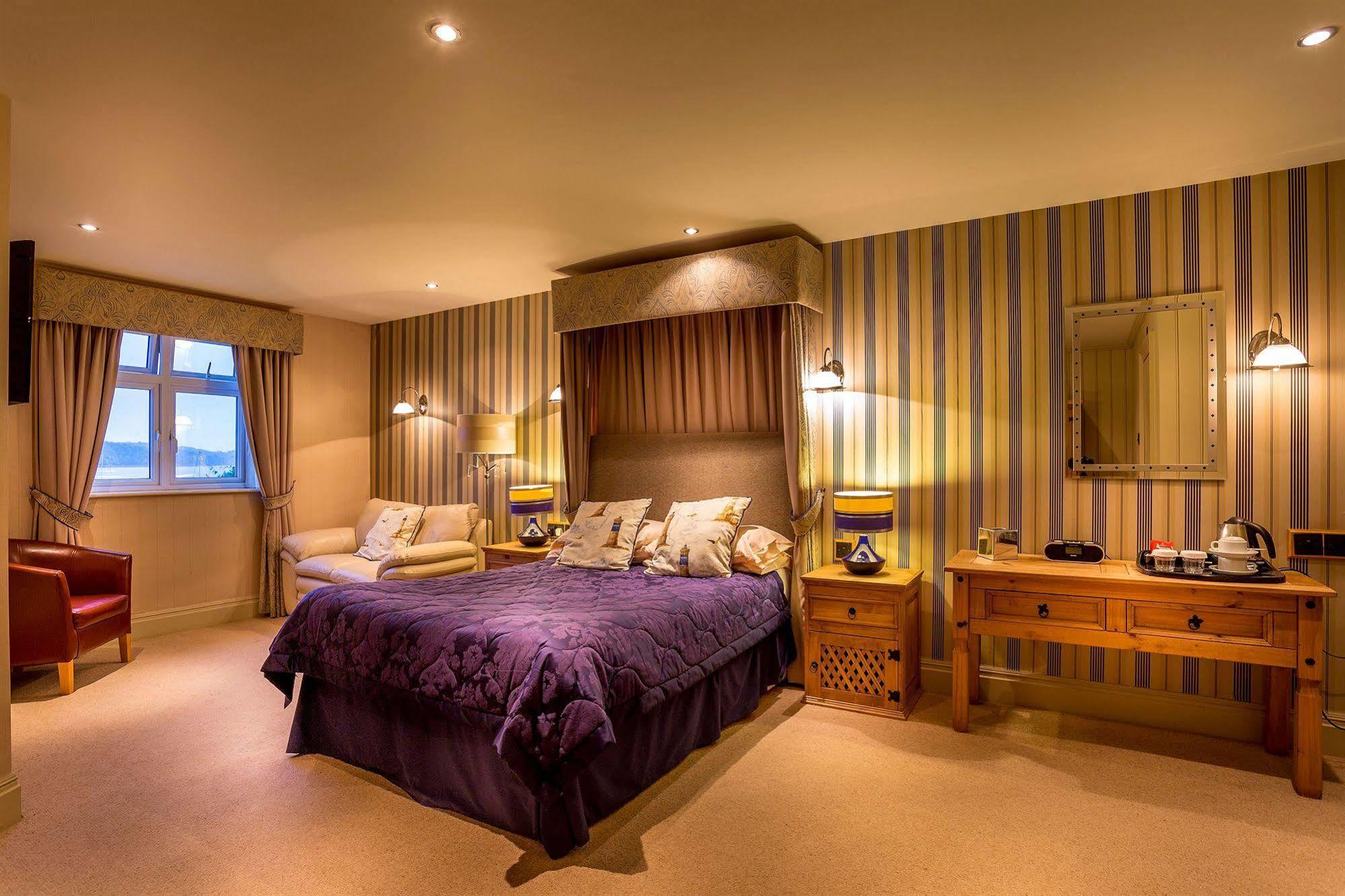 Gazelle Hotel Menai Bridge Eksteriør billede